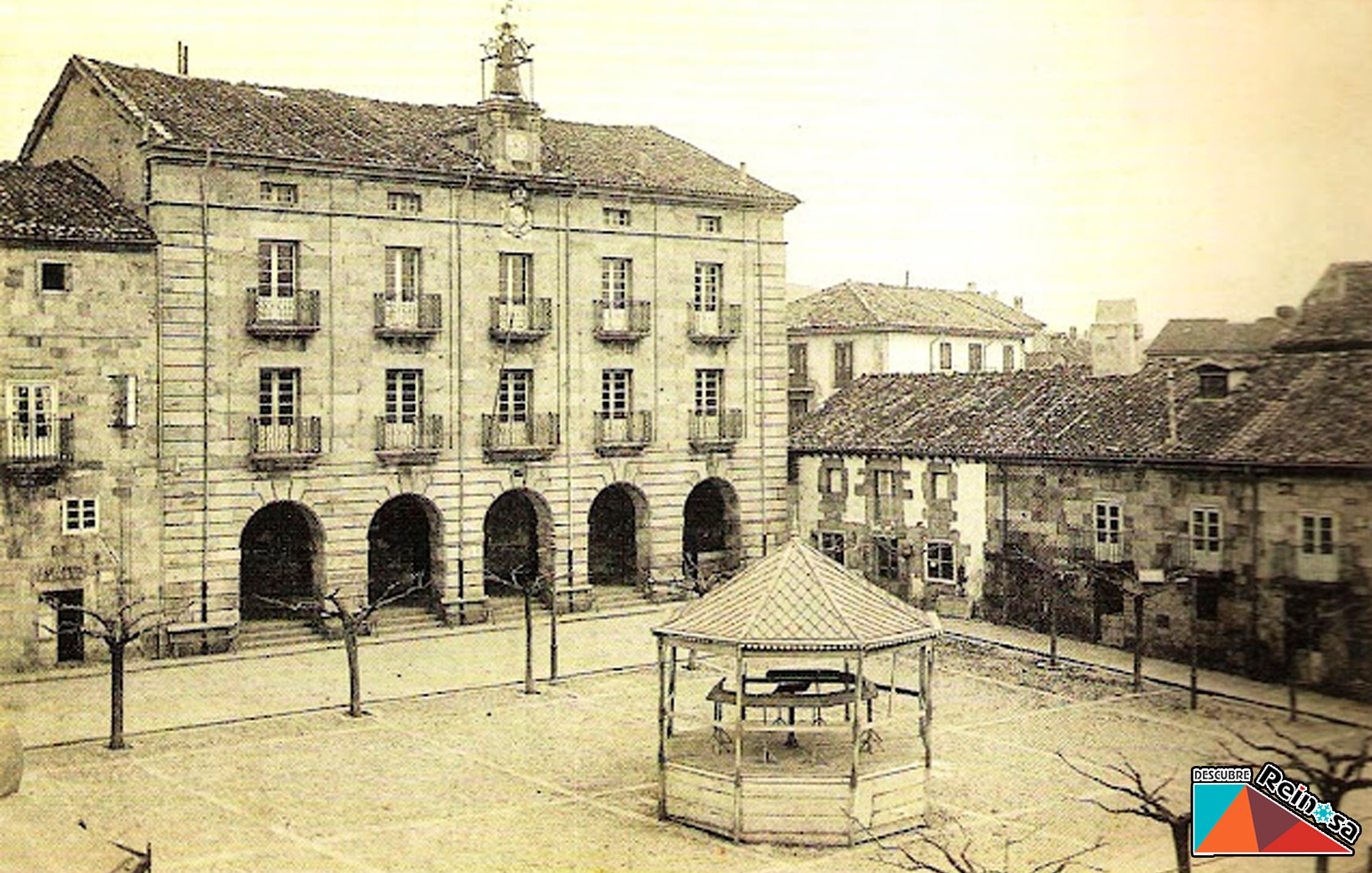 Plaza del Ayuntamiento concurrida